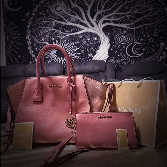 Michael Kors Pink Satchel with Gold Hardware and Top Handle with wallet combo - Picture 3 of 17